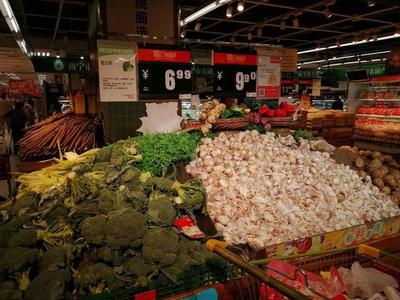 興高采烈進南寧農副產品平價專營區(qū)，一看價格讓人哭笑不得